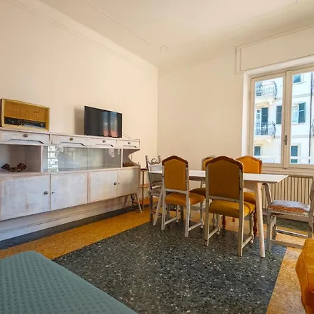 Hostdomus - La Nassa Apartman
