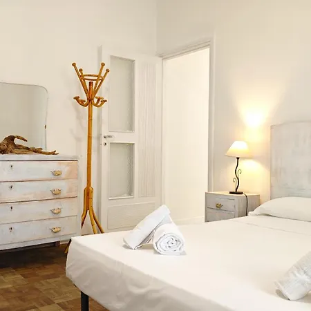 Hostdomus - La Nassa Apartman