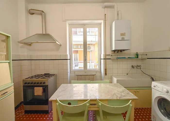 Hostdomus - La Nassa Apartment *